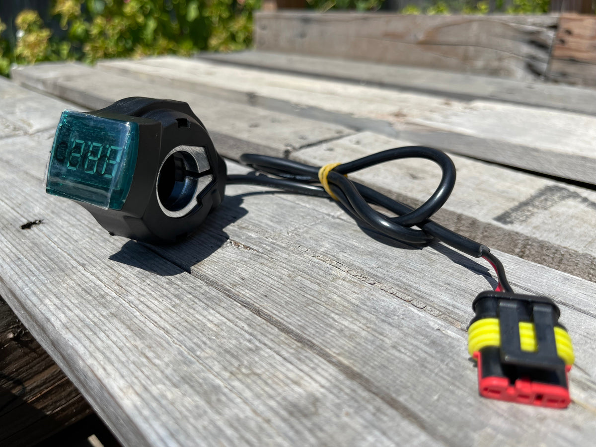 Volt Meter (Handlebar Mounted)