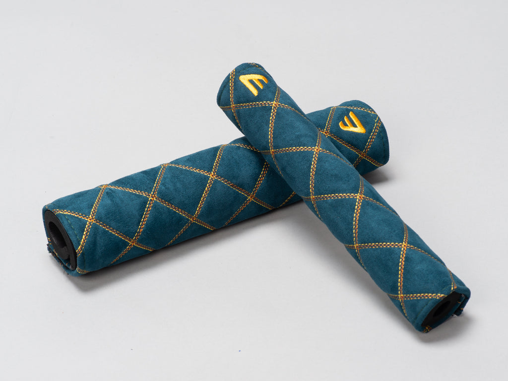 Navy/Gold Diamond Pad Set
