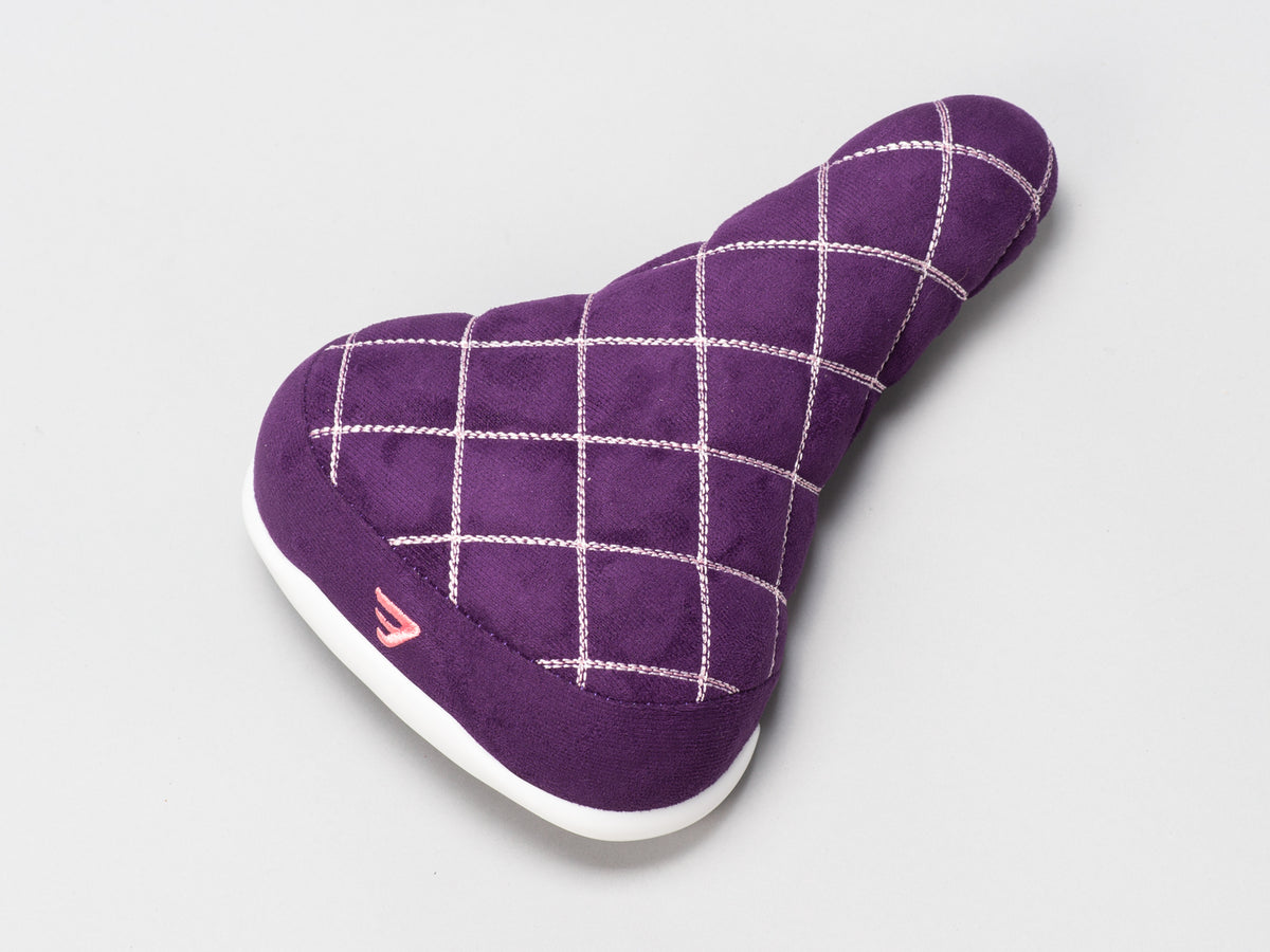 Diamond Stitch Wheelie Seat