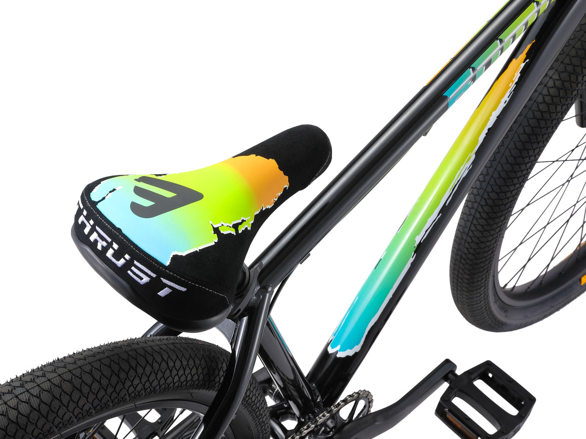 Bomma Thrust Black