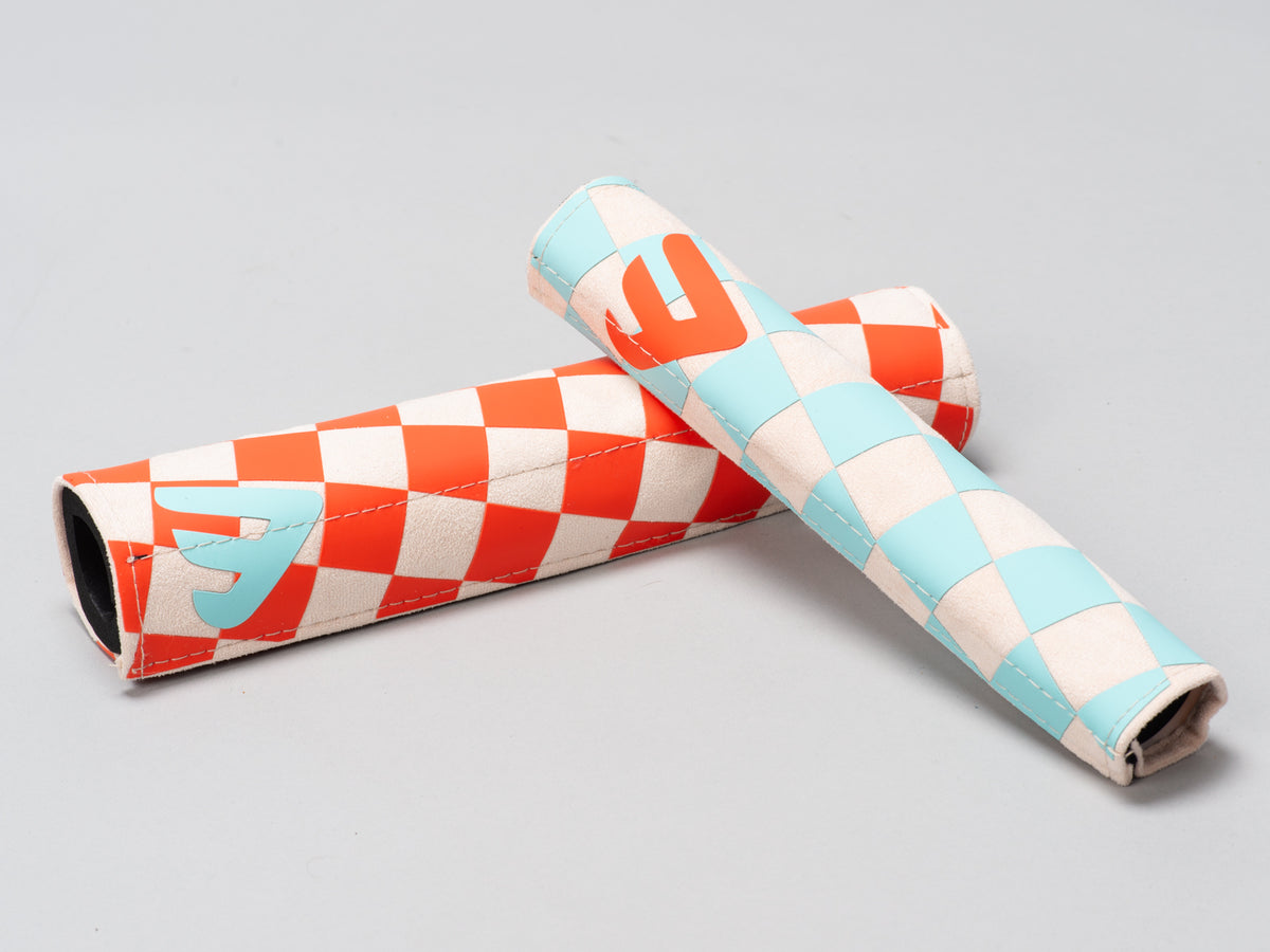 Red/Blue Checkered Pad set